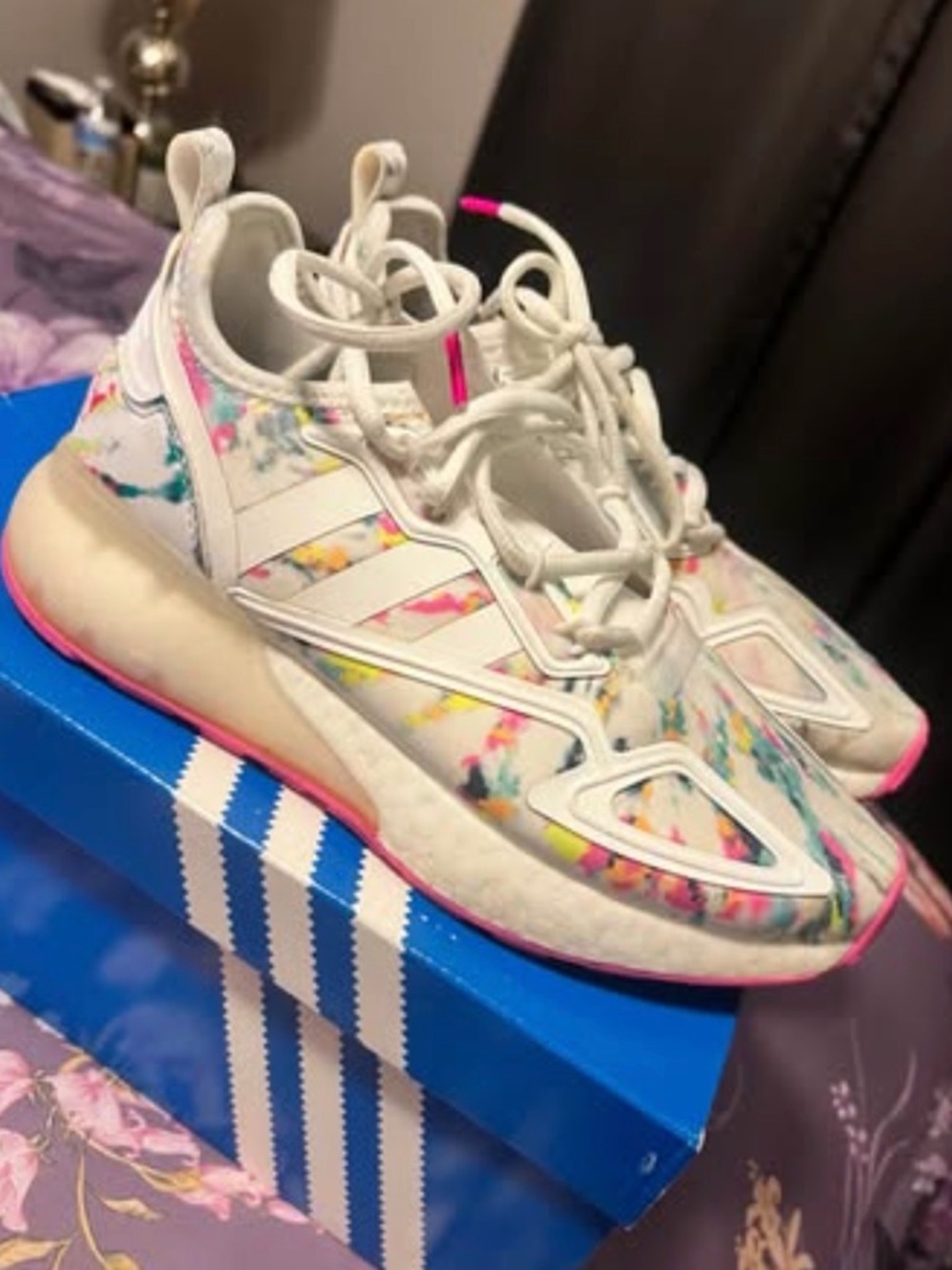 Girls Adidas’s White Marble-Print Sneakers with Pink Trim